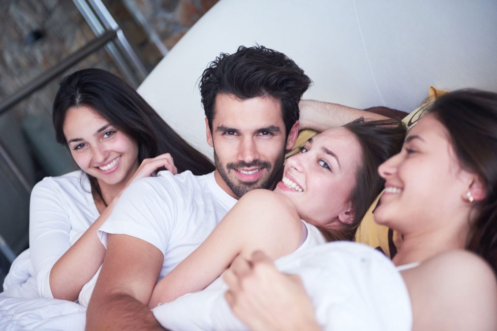 Sugar daddy échangiste et polyamoureux